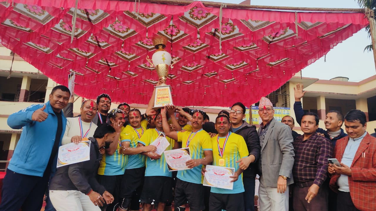 तिलोत्तमा नगर स्तरीय शिक्षक कर्मचारी भलिवल प्रतियोगिताको उपाधि शान्तिलाई